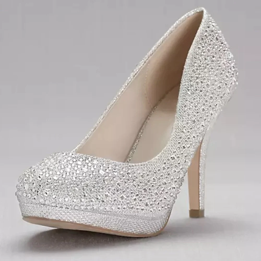 David’s Bridal💎 SPARKLING Cinderella Rhinestone, Crystal Pumps (Women’s Size 6)